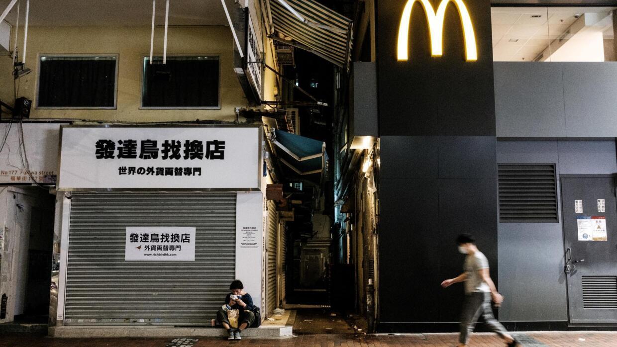 Virus puts Hong Kong's 'McRefugees' back on streets - RFI