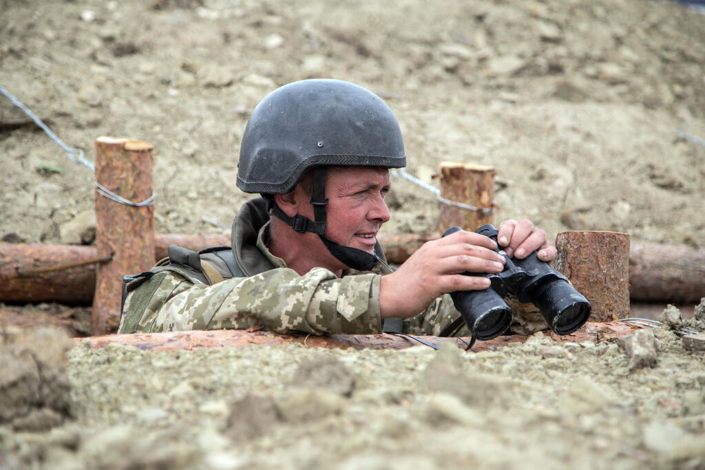 Expliquer La Guerre En Ukraine Aux élèves Dans l’est de l’Ukraine, la guerre de tranchées continue - Reportage