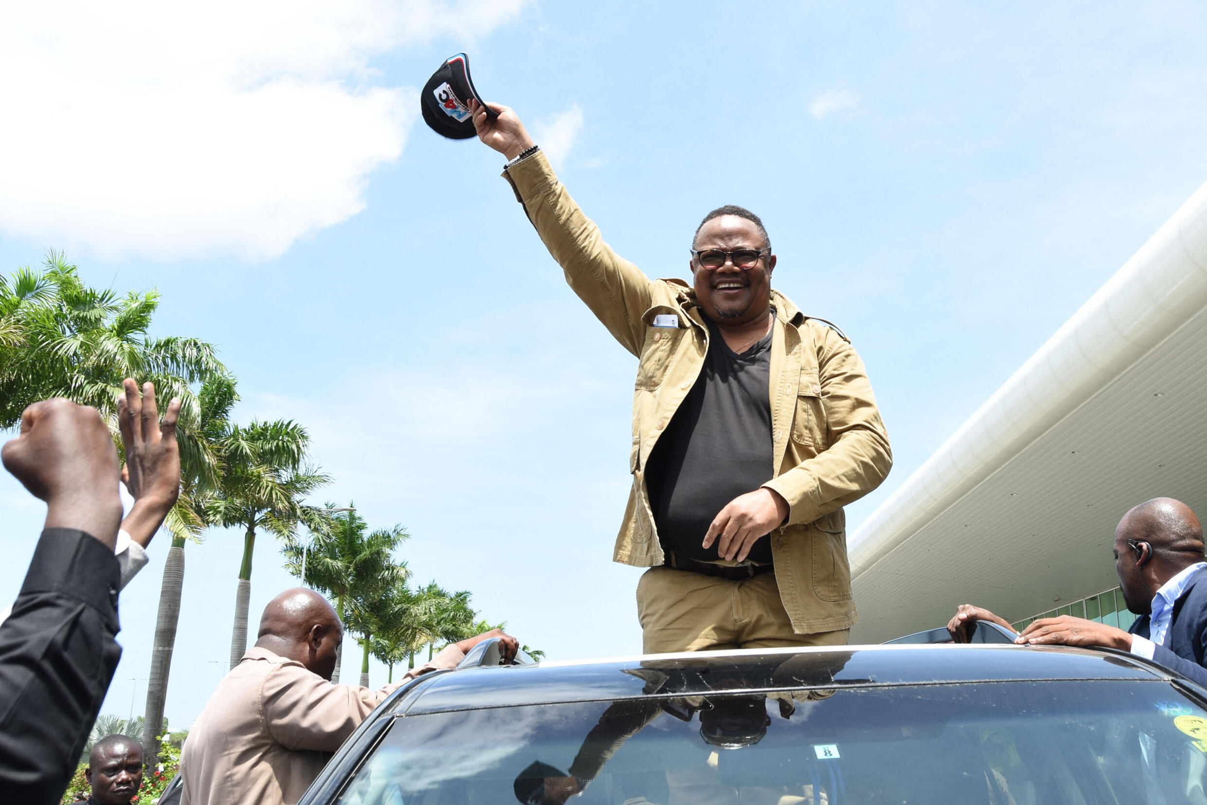 Baadhi ya viongozi wa upinzani kama vile Tundu Lissu ambao walikuwa wanaishi mifichoni wakati wa utawala wa hayati Magufuli walirejea nyumbani baada ya rais Samia kuingia madarakani.