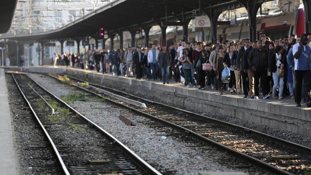 La grève est très minoritaire mais elle génère des perturbations importante car le conflit est «concentré sur les conducteurs et les contrôleurs», a expliqué la direction de la SNCF.