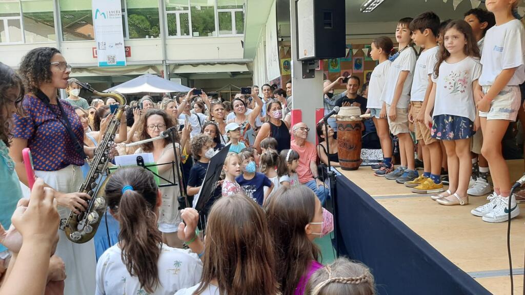 Festa no Lycée Molière do Rio de Janeiro no dia da Francofonia.