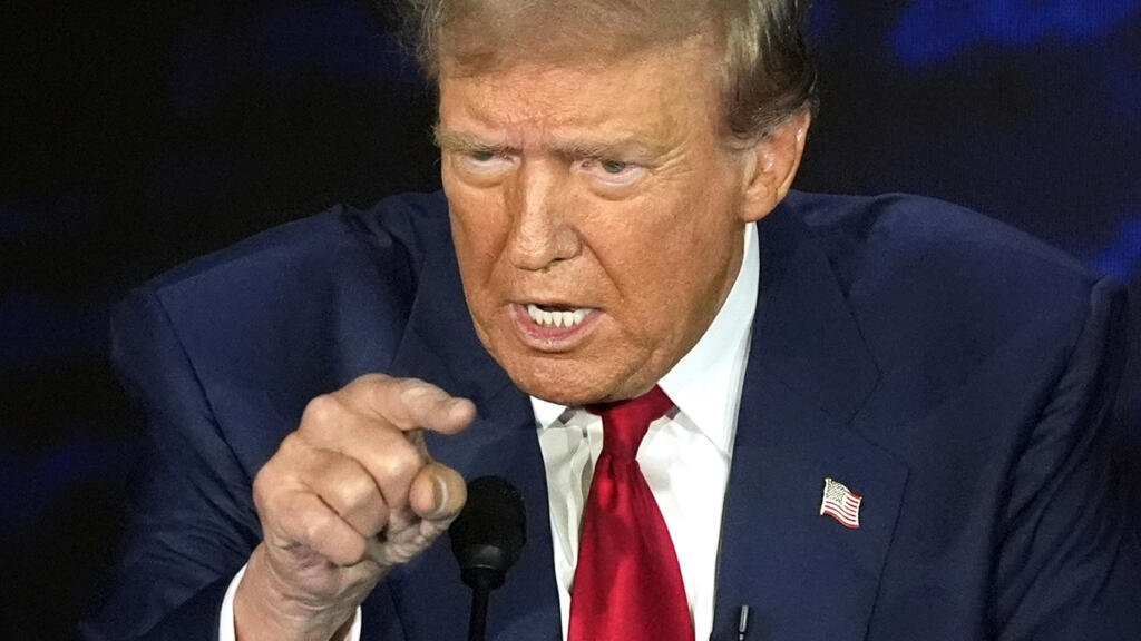 L'ancien président républicain Donald Trump s'exprime lors d'un débat présidentiel avec la vice-présidente démocrate Kamala Harris au National Constitution Center de Philadelphie, le mardi 10 septembre 2024.