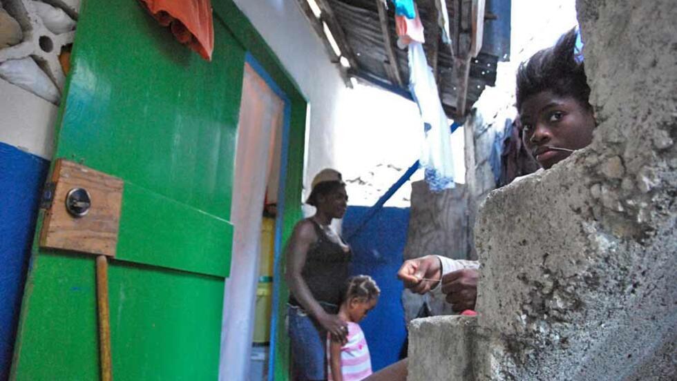 La rénovation de façade du quartier Jalousie à PortauPrince (rediffusion)
