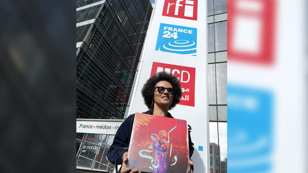 Oum à RFI.