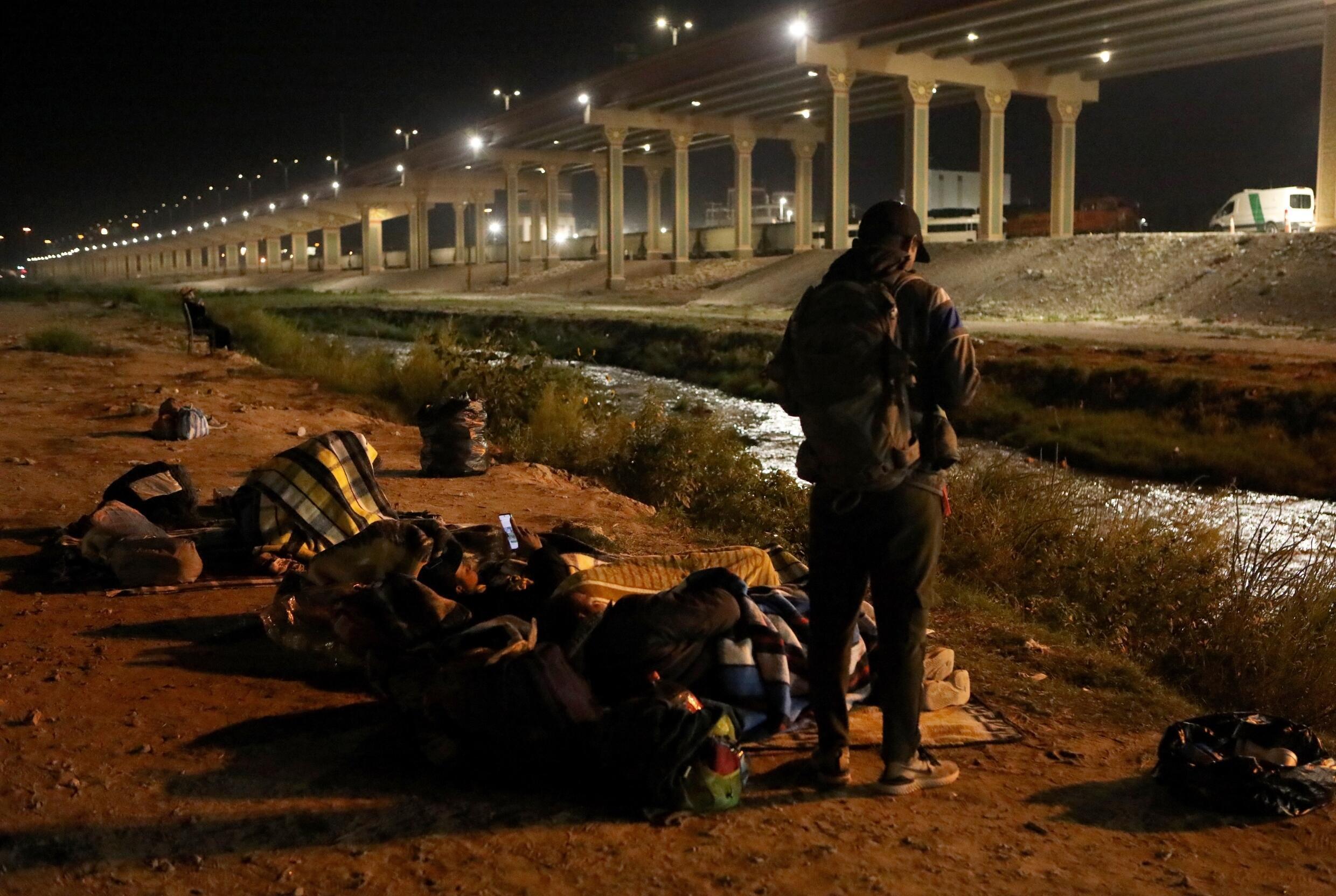 Migrantes venezolanos acampan en Ciudad Juarez, cerca de la frontera con Estados Unidos