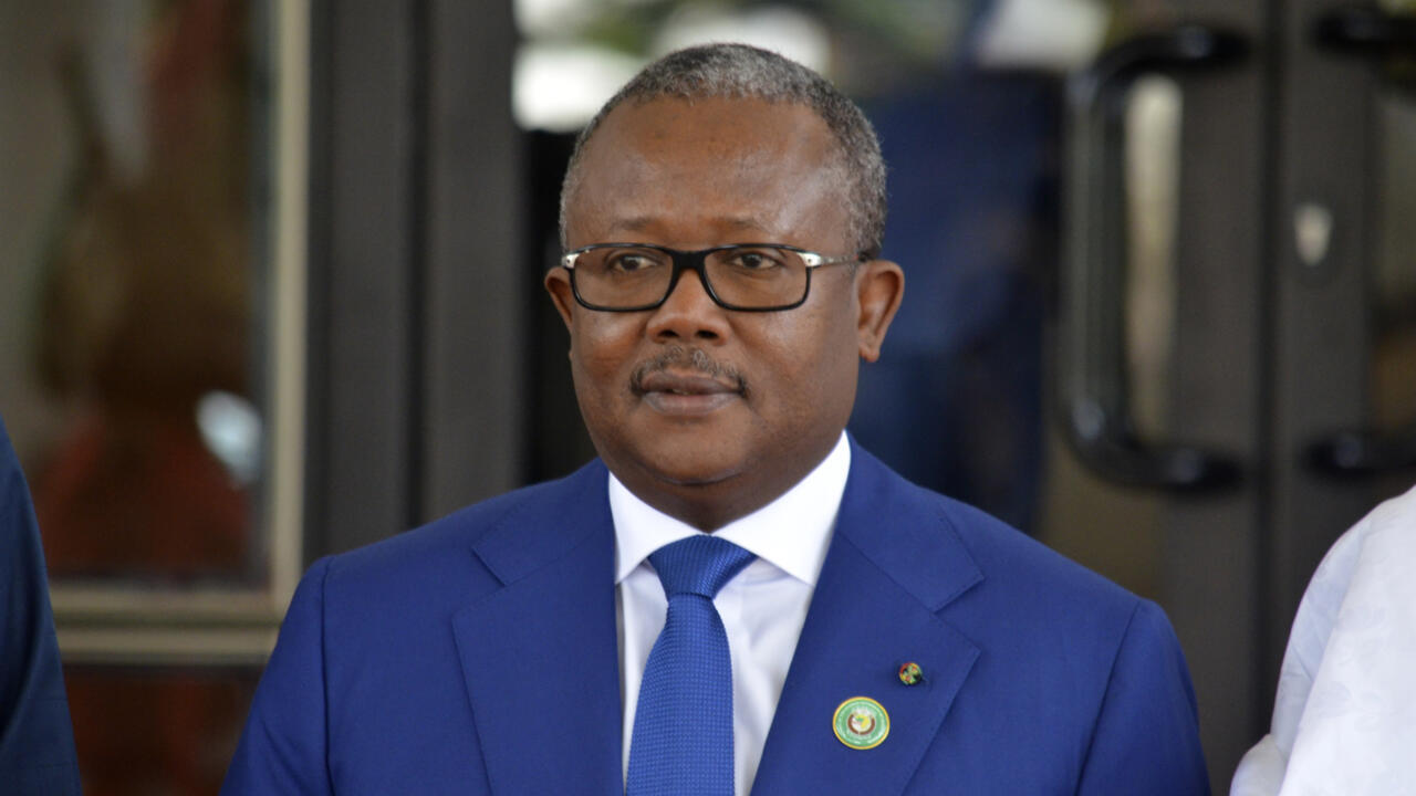 Guinée-Bissau: son mandat terminé, le président Embalo entend rester en poste jusqu'à la prochaine présidentielle