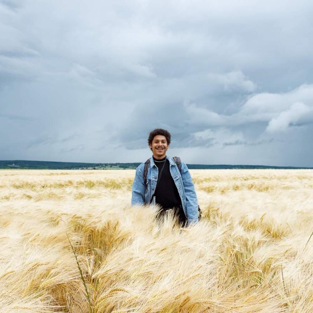 Nico Silva vem de Marselha, no sul da França, apesar de as passagens serem mais caras nos fins de semana.