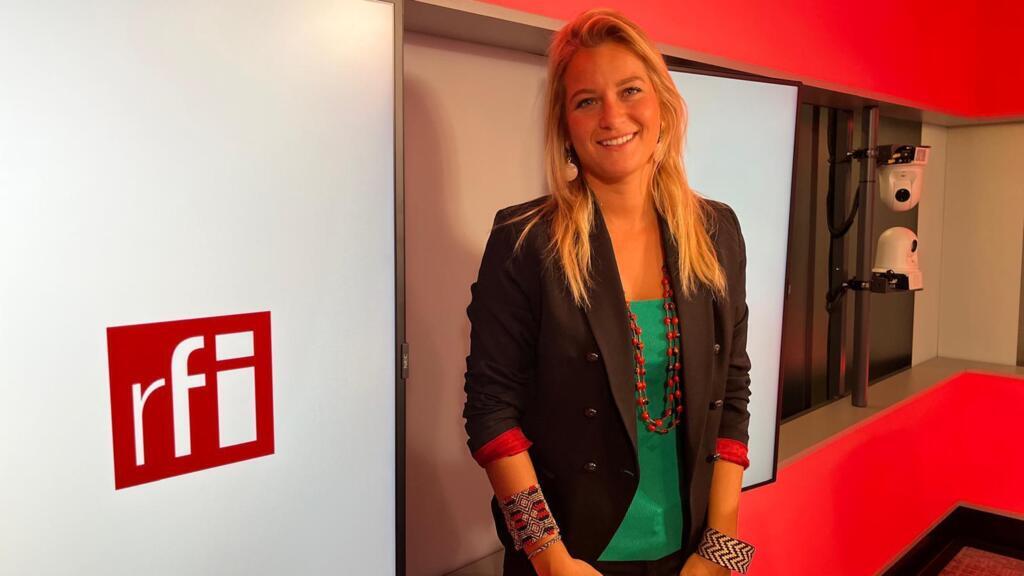 A deputada franco-brasileira Céline Hervieu na sede da RFI.