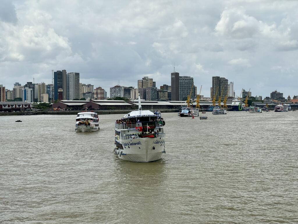 "Barqueata" em Belém foi formato inédito de protesto durante a Conferência do Clima da ONU. (12/11/2025)