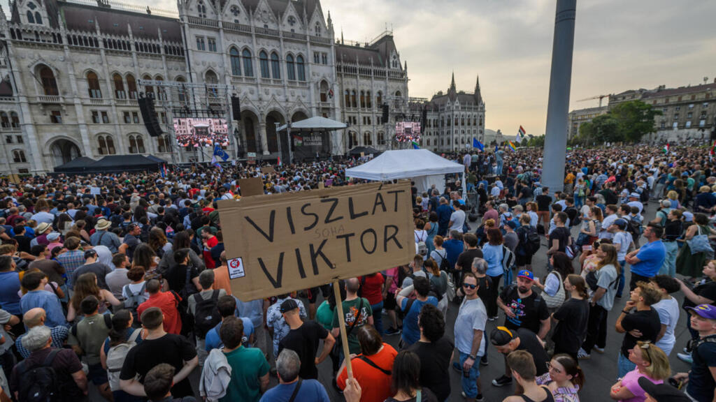 Viktor Orbán strânge lațul în jurul presei independente. Liste negre, după model rusesc