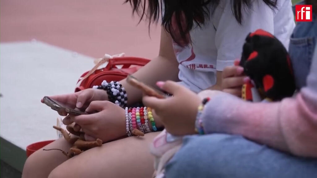 France: ados et réseaux sociaux, les risques identifiés par l'Agence de sécurité sanitaire