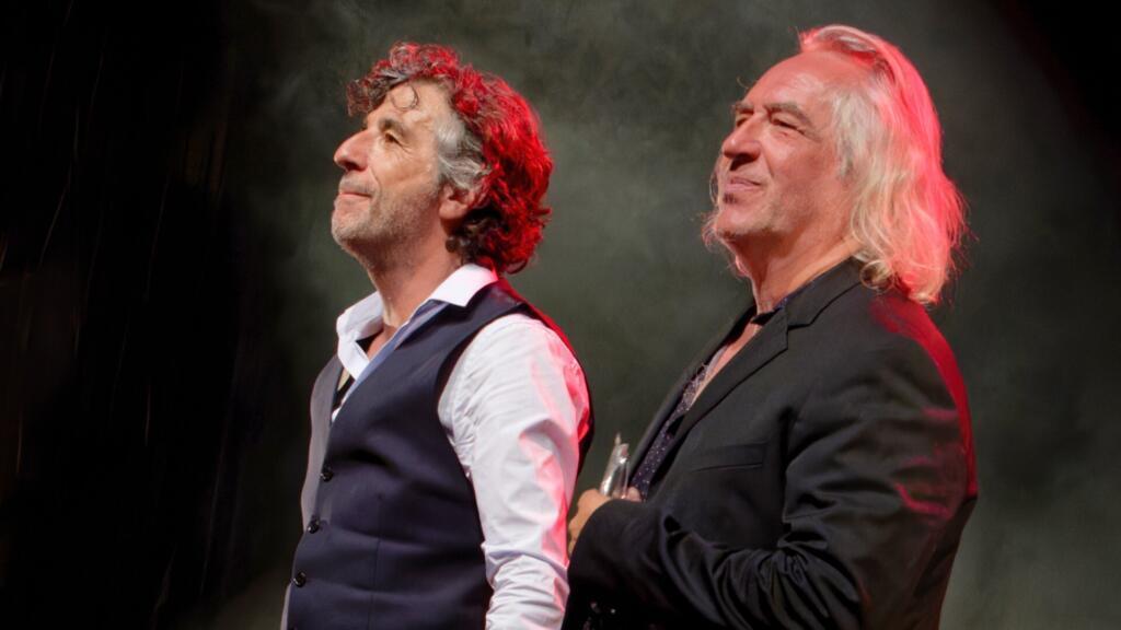 Yves Cujious (à gauche) et Louis Winsberg (à droite) aux Francofolies de La Rochelle, le 12 juillet 2024.