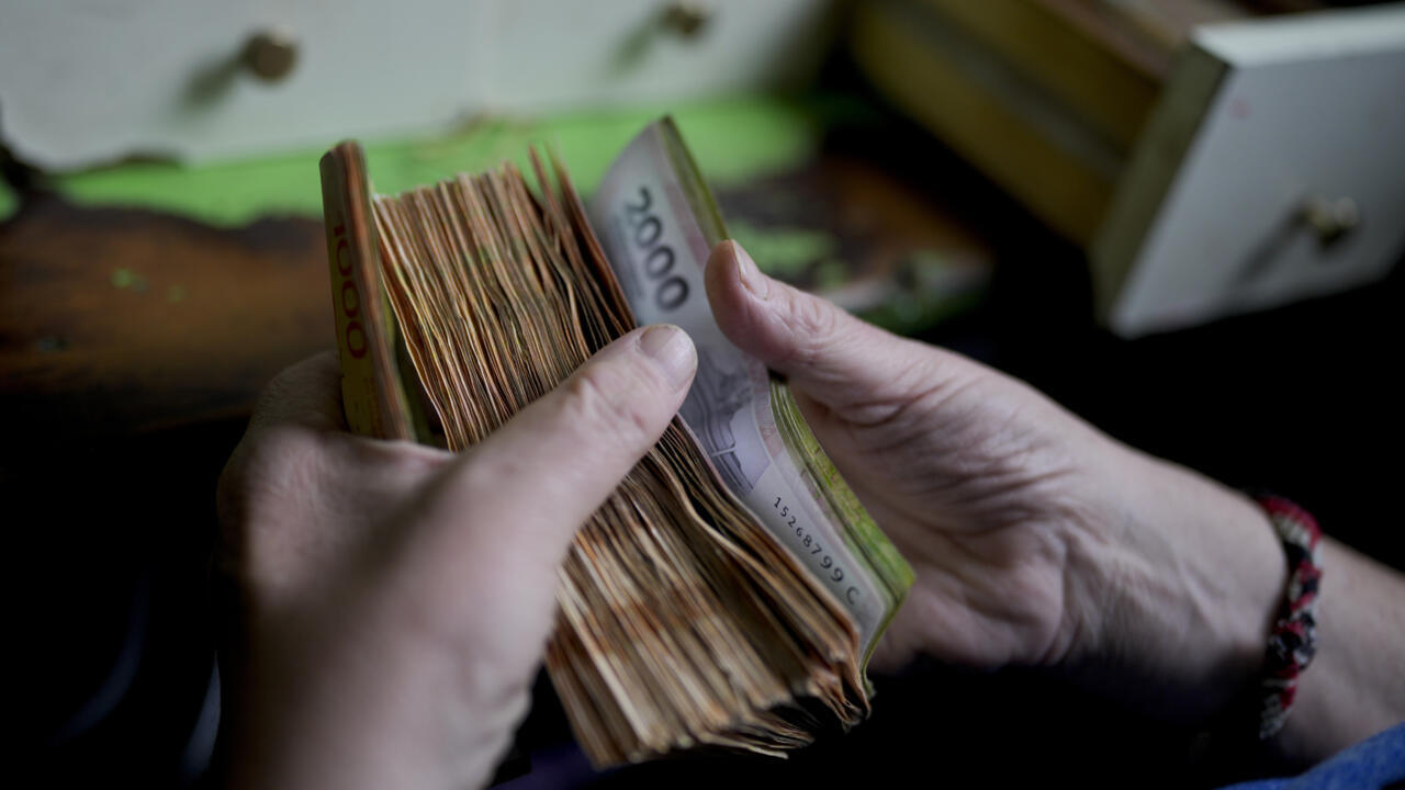 Argentine: dans l'attente d'un sauvetage financier des États-Unis, le peso argentin très volatile