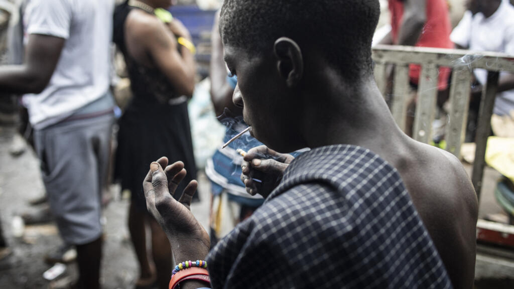 En Afrique de l’Ouest, le trafic de drogues s'accompagne désormais d'une consommation hors de contrôle