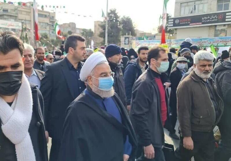 حسن روحانی در راه پیمایی۴۴ سالگی انقلاب اسلامی