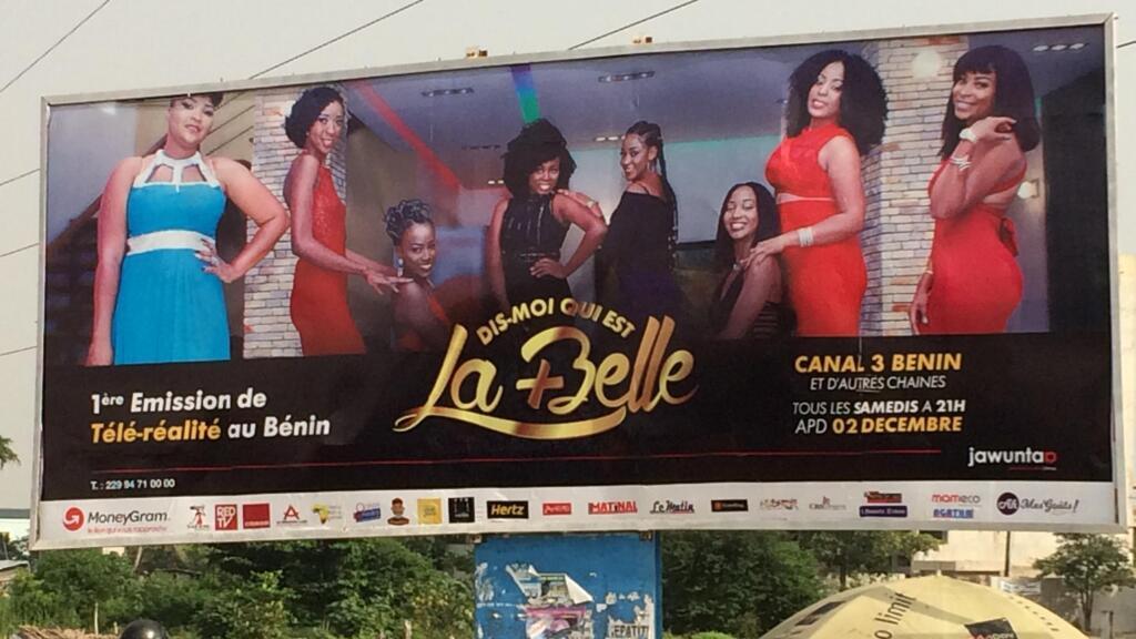 L'affiche de l'émission de téléréalité avec les 8 candidates de «Dis-moi qui est la plus belle».