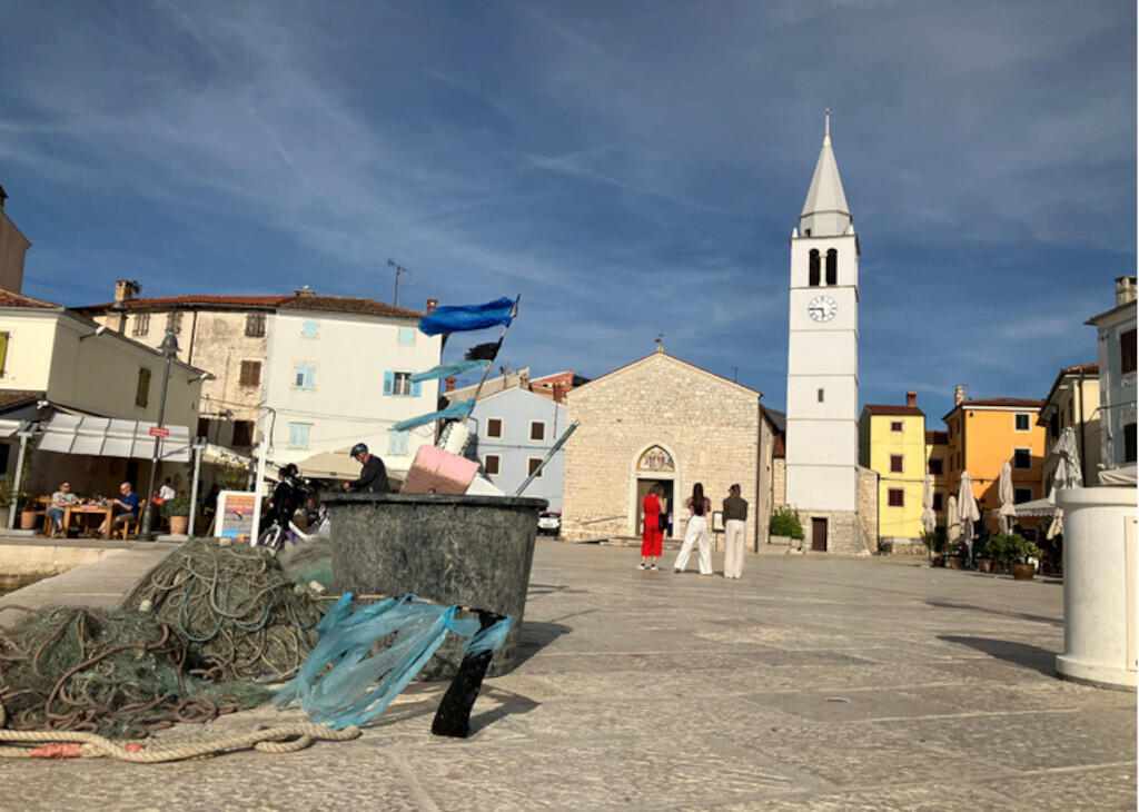 Place du village Fazana à Istrie