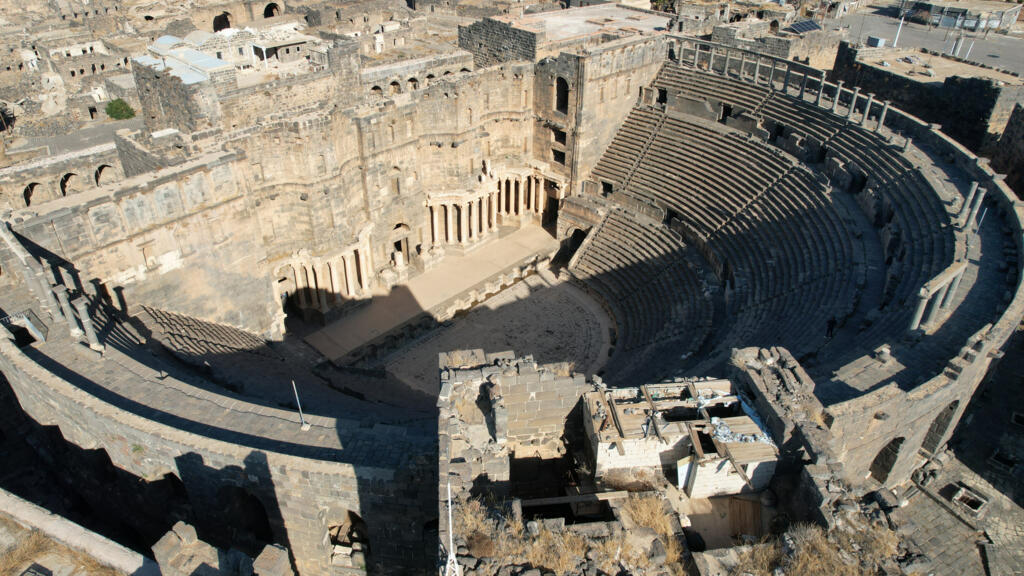 Poussés par la faim, des Syriens fouillent dans l'espoir de trouver l'or des civilisations passées