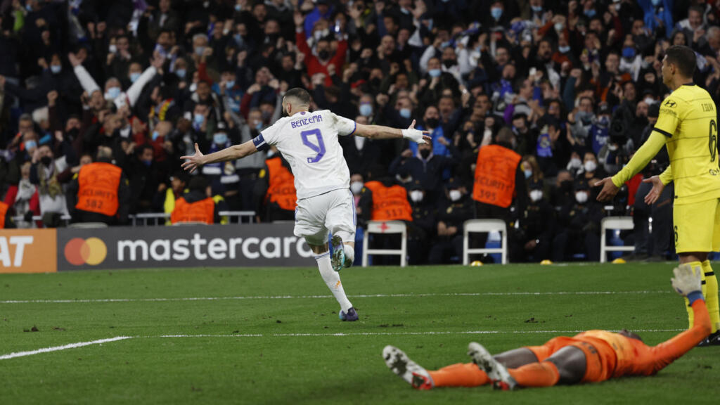 Le Français Karim Benzema encore buteur avec le Real Madrid face à Chelsea, ce 12 avril 2022, en Ligue des champions.