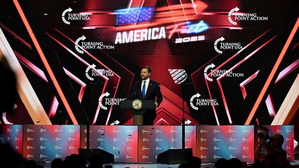 États-Unis: les divisions du camp pro-Trump éclatent au grand jour lors de l’AmericaFest