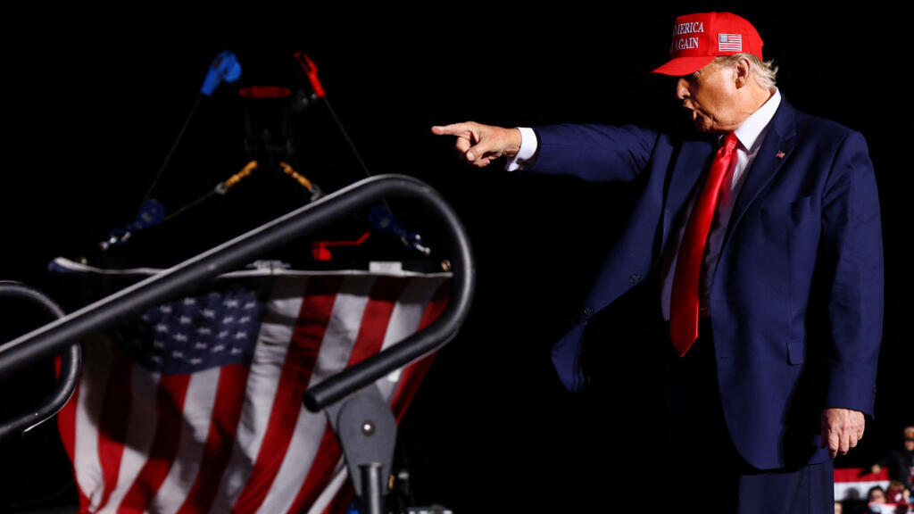 Donald Trump à Latrobe en Pennsylvanie pour aider le camp républicain. Le 5 novembre 2022.