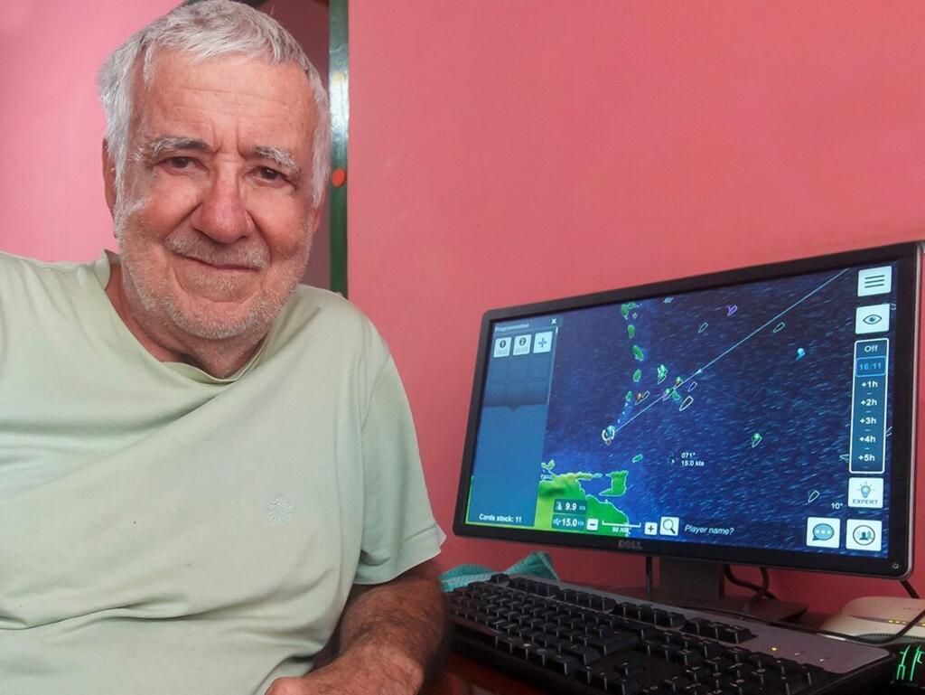 O jornalista Roberto Negraes participa da regata virtual Vendée Globe de 2020.