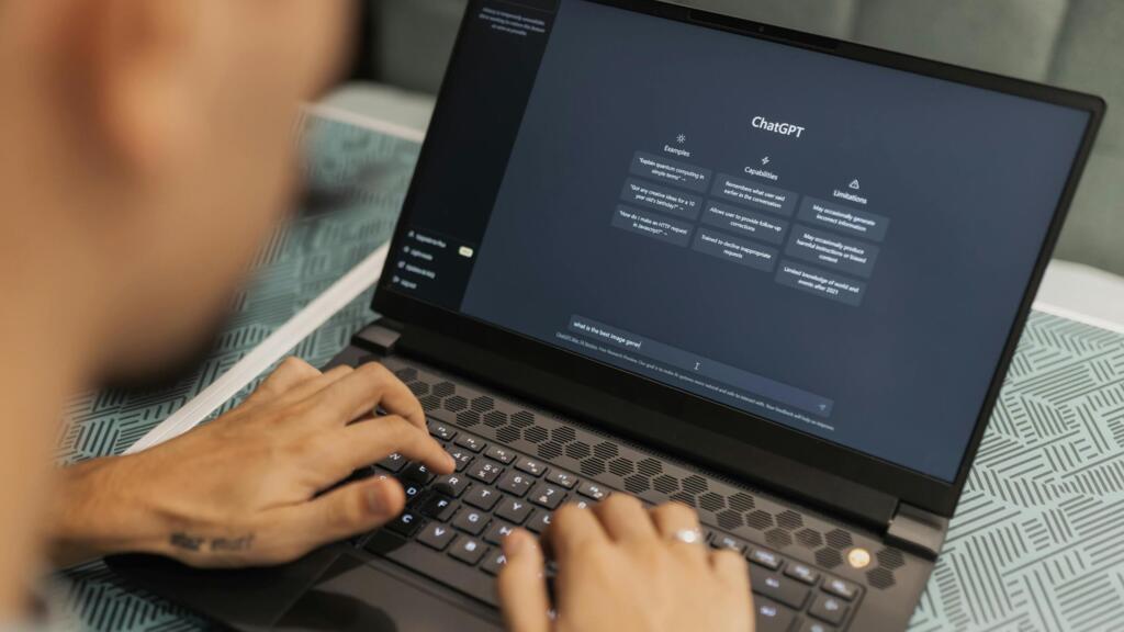 O Ministério da Educação da Dinamarca anunciou que o uso da inteligência artificial será permitido em caráter experimental nas provas orais de inglês do ensino médio já no começo do próximo ano.