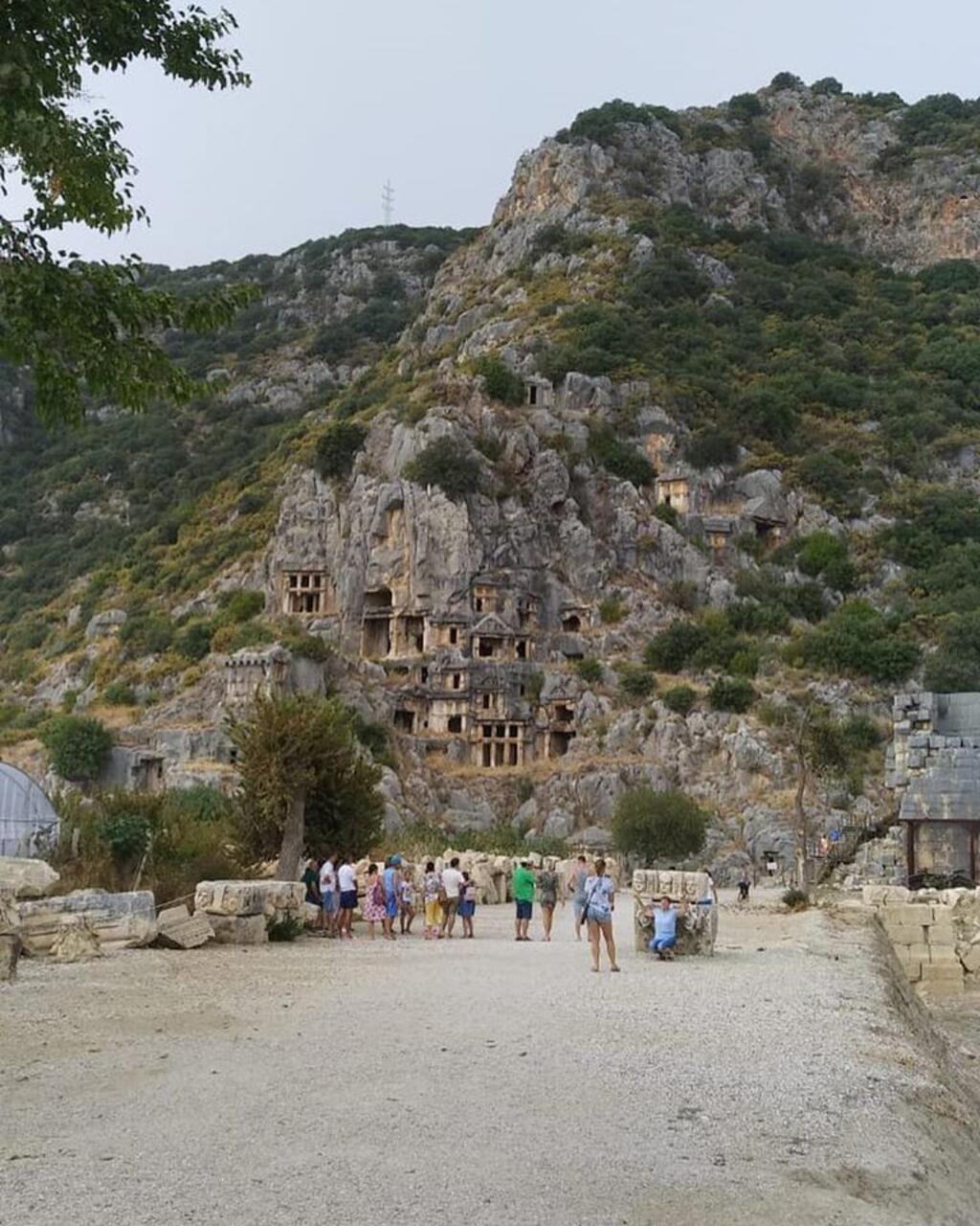 Місто Мира та його дивовижні скельні гробниці