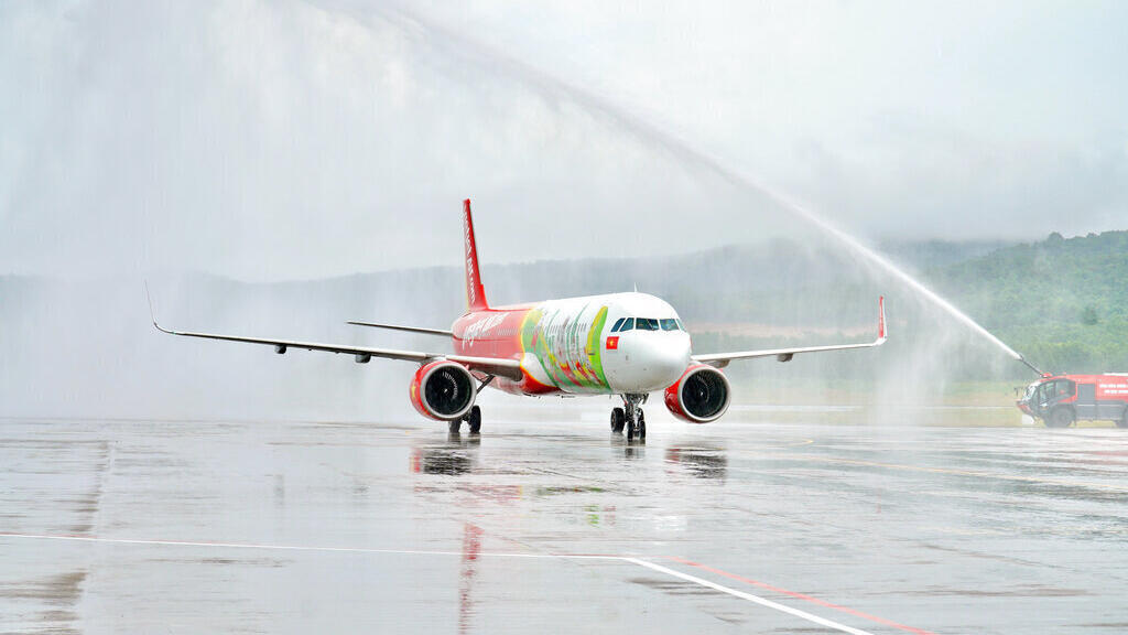 Ảnh minh họa: Một máy bay của hãng Vietjet tại sân bay Phú Quốc, Việt Nam,  ngày 20/11/2020.