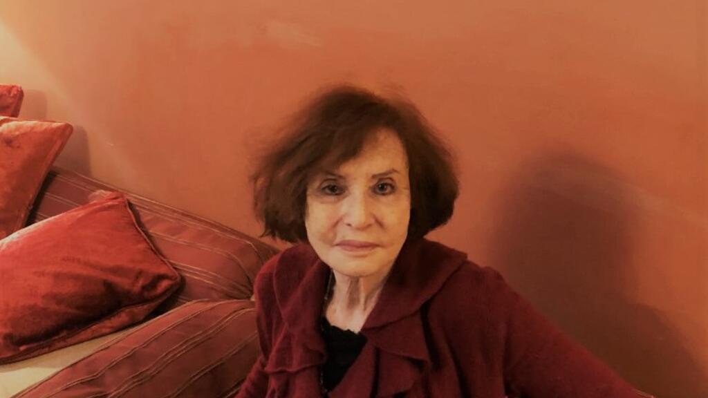 L'écrivaine Vénus Khoury-Ghata à son domicile (février 2021).