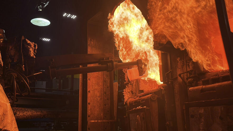 Đạn pháo 155 mm, loại đạn quan trọng trong cuộc chiến giữa Ukraina và Nga, đang được sản xuất tại Nhà máy Đạn dược Quân đội Scranton ở Pennsylvania, Hoa Kỳ, ngày 27/08/2024.