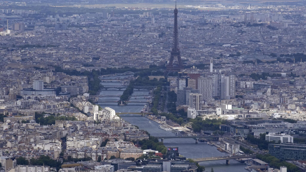 Despoluição do rio Sena será o principal legado dos Jogos Olímpicos de Paris para os moradores da cidade. (11/07/2023)