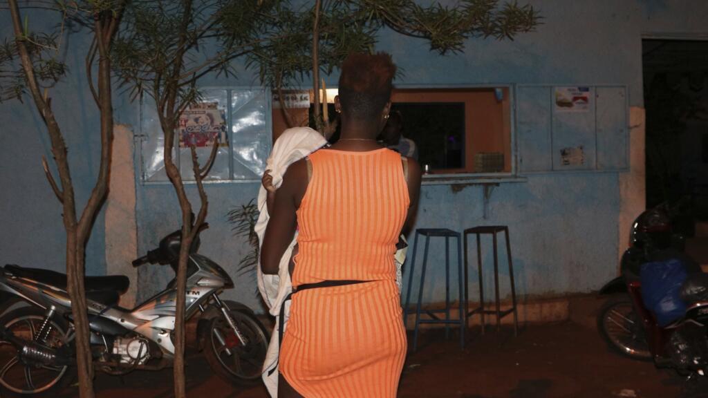 Au Burkina Faso, 20 personnes arrêtées après le démantèlement d'un réseau de proxénétisme