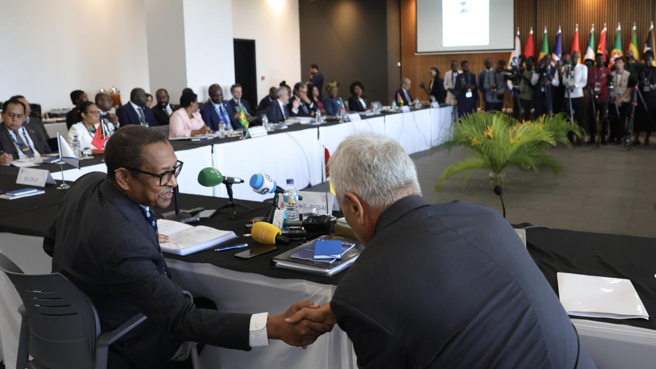 CPLP: Guiné-Bissau assume a presidência do Conselho de Ministros da ...