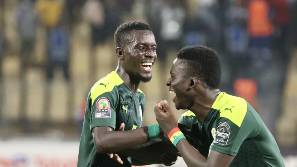La joie des joueurs de l'équipe du Sénégal, après leur victoire contre le Burkina Faso en demi-finale de la CAN 2022, le 2 février 2022, à Yaoundé, au Cameroun.