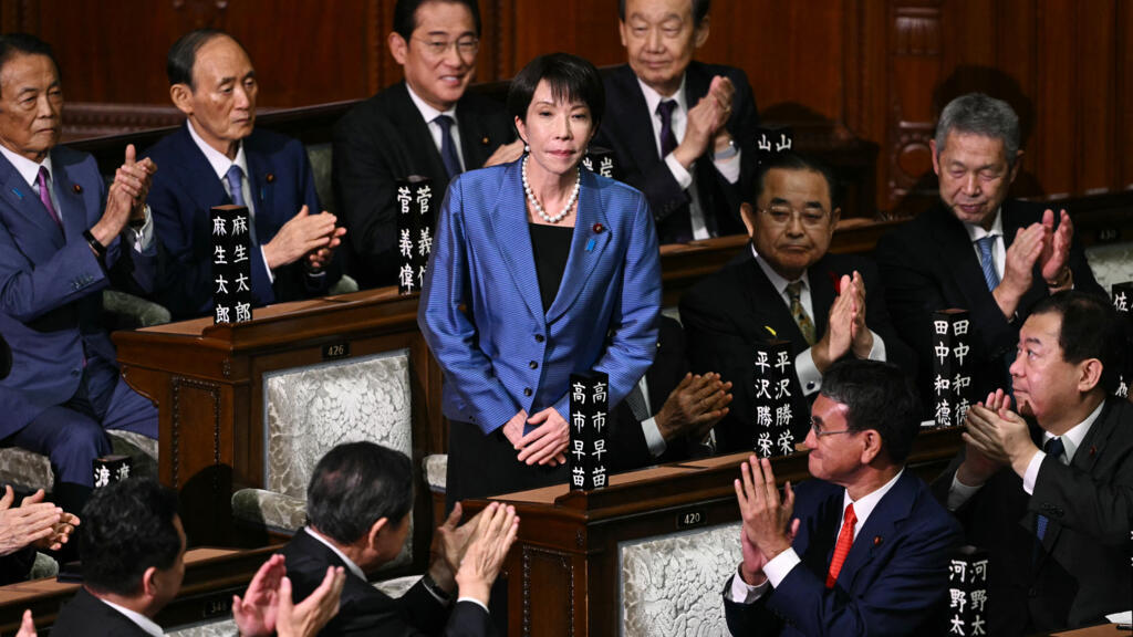 Japon: Sanae Takaichi, une Première ministre face à une montagne de défis