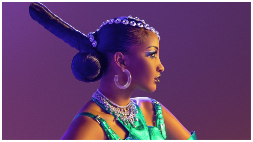 A cantora jamaicana Shenseea, considerada "a rainha" do dancehall.