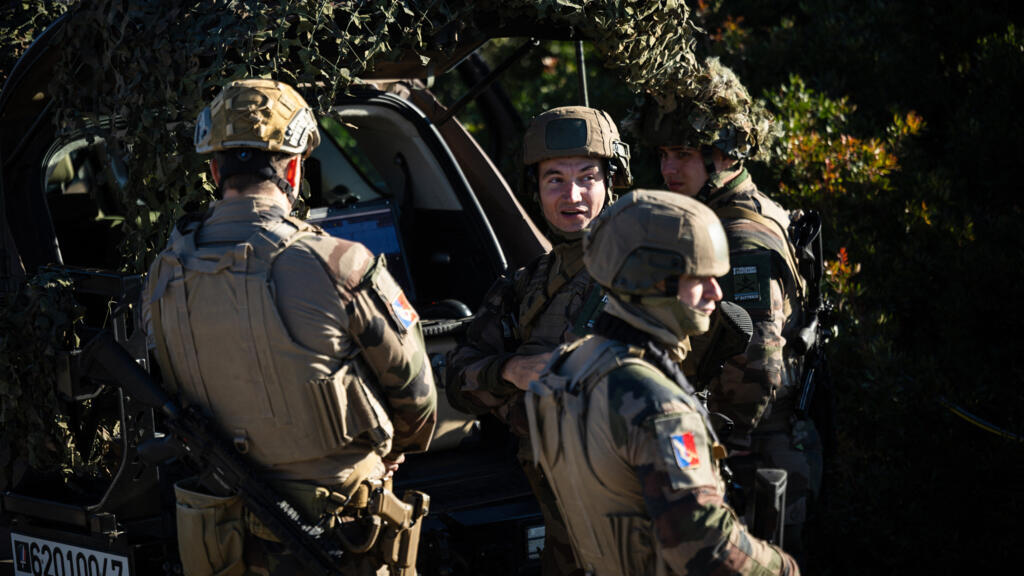 France: les anciens appelés se souviennent du service militaire obligatoire