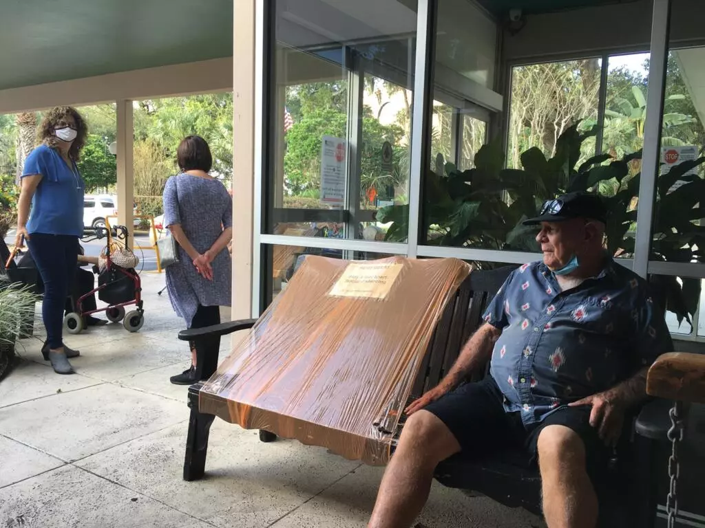 Henry Hendrickson, de 86 años, votó por correo por Donald Trump porque considera que "protege mejor a la nación".