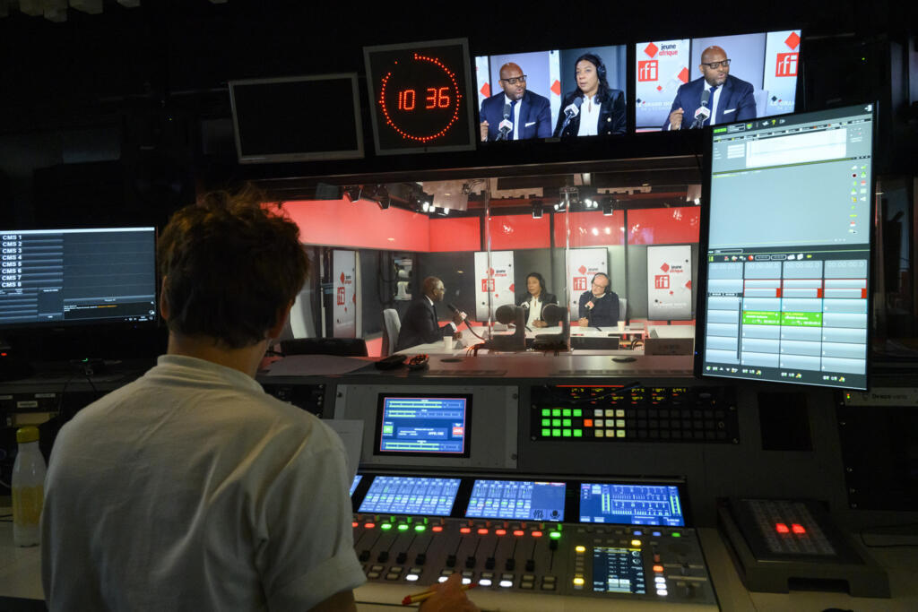 Enregistrement de l'émission Le grand invité de l'économie RFI - Jeune Afrique avec Junior M'Buyi, fondateur JPG Consulting Partners