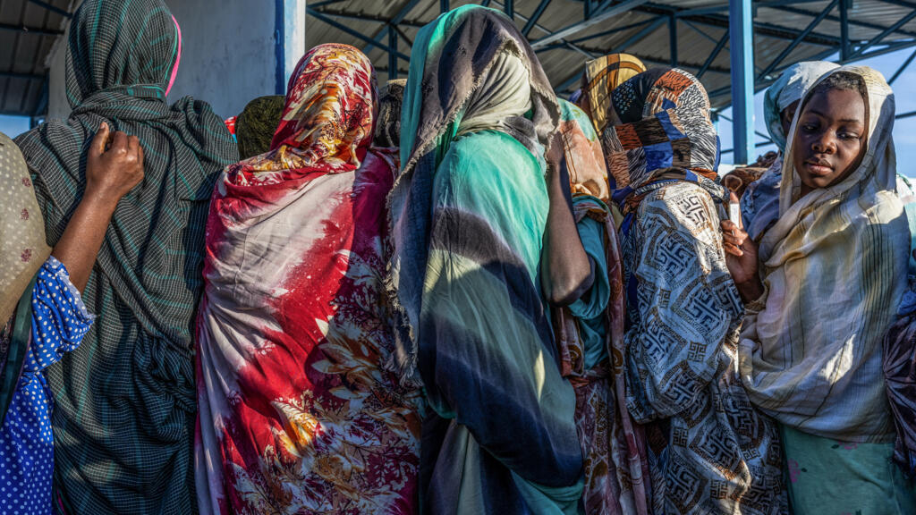 «Soit tu passes, soit tu meurs»: au Tchad, des réfugiés soudanais racontent leur fuite d'El-Fasher