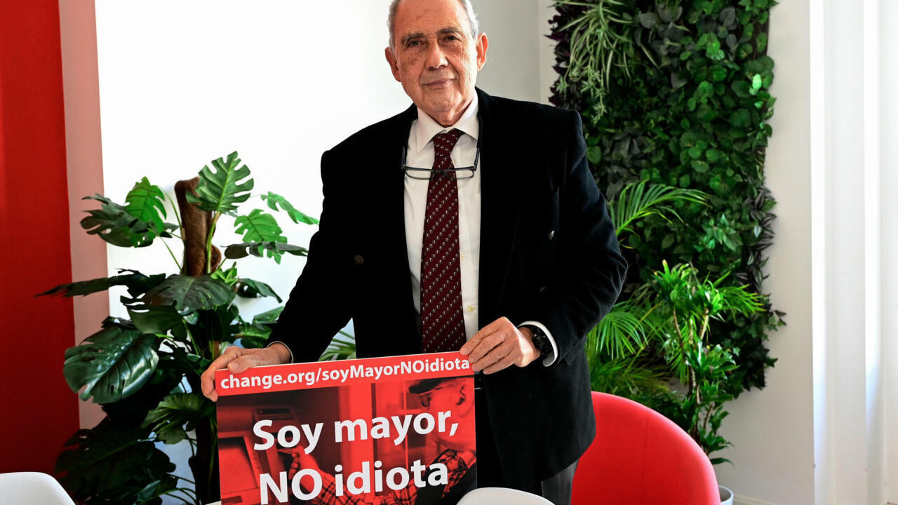 Un jubilado reconsideró los servicios de ventanilla a los bancos españoles