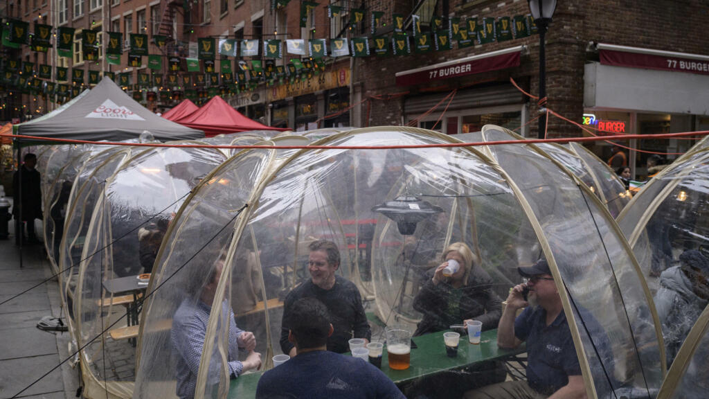 Covid-19: en Irlande, de nouvelles restrictions pour faire face au variant Omicron