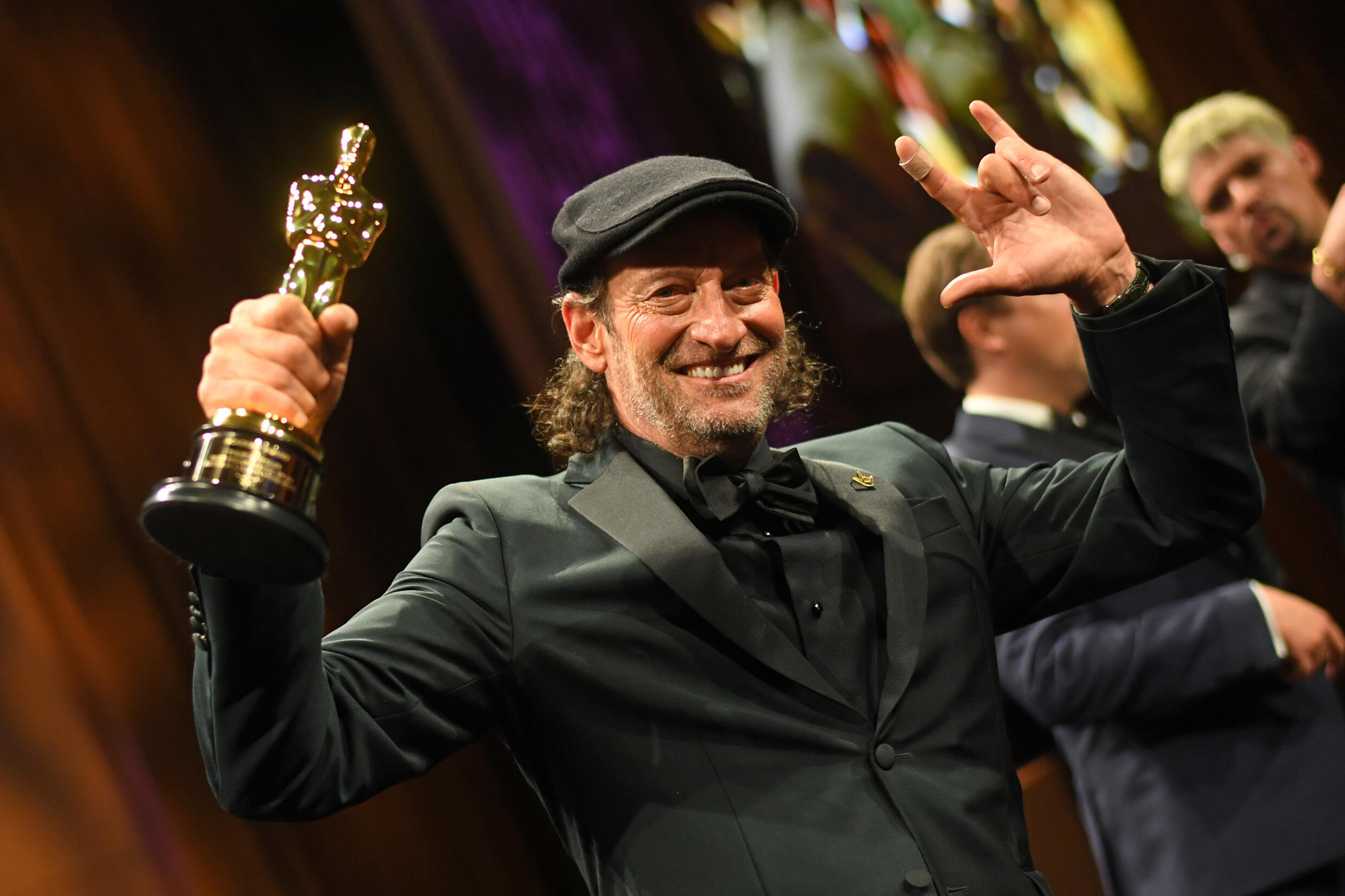 'CODA' sounds the bell at Oscars with historic best picture win