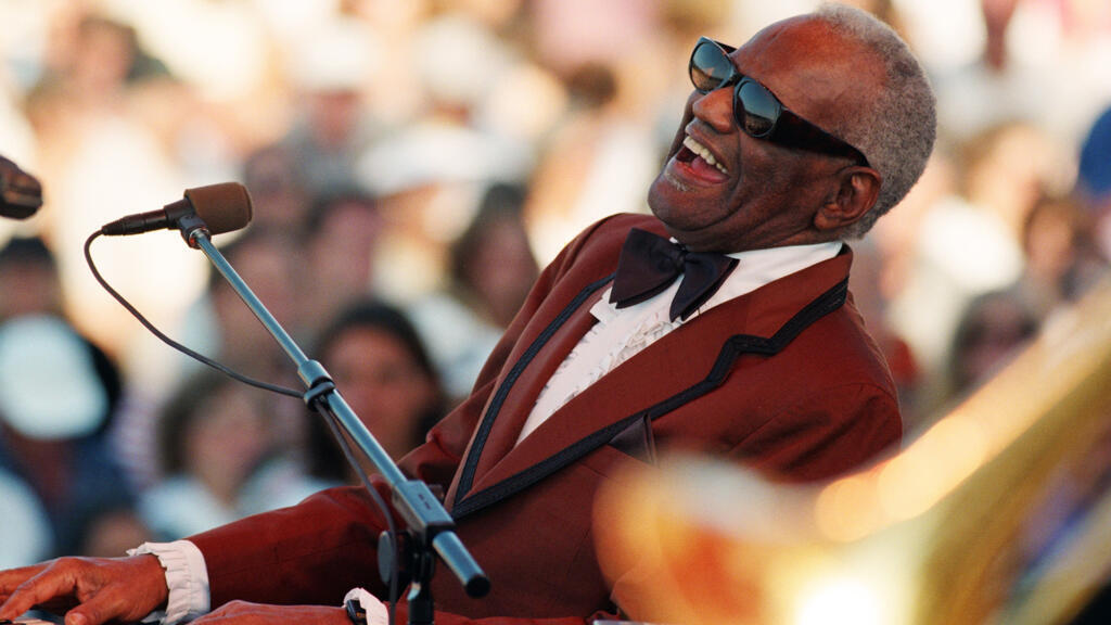 Ray Charles sur scène, le 8 septembre 1996, à Montauk, New York.