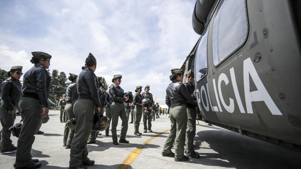 Colombie: Bogota suspend l'achat d'armes aux États-Unis après la rupture de leur alliance antidrogue