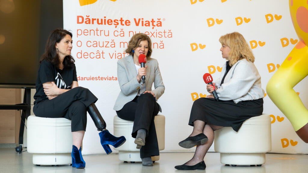 Carmen Uscatu și Oana Gheorghiu, fondatoarele Asociației Dăruiește Viață