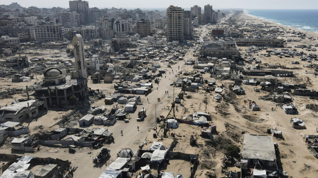 Gaza: sans logement en dur, à l'approche de l'hiver, les Palestiniens vont affronter le froid