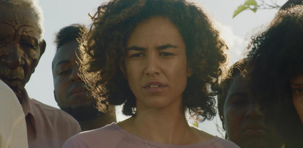 Bárbara Colen em imagem do filme Bacurau, de 2019, onde dá vida ao personagem de Teresa.