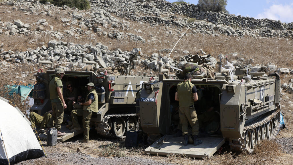 Des soldats israéliens sont déployés dans la région de la Haute Galilée, dans le nord d'Israël, près de la frontière avec le Liban, le 29 septembre 2024.